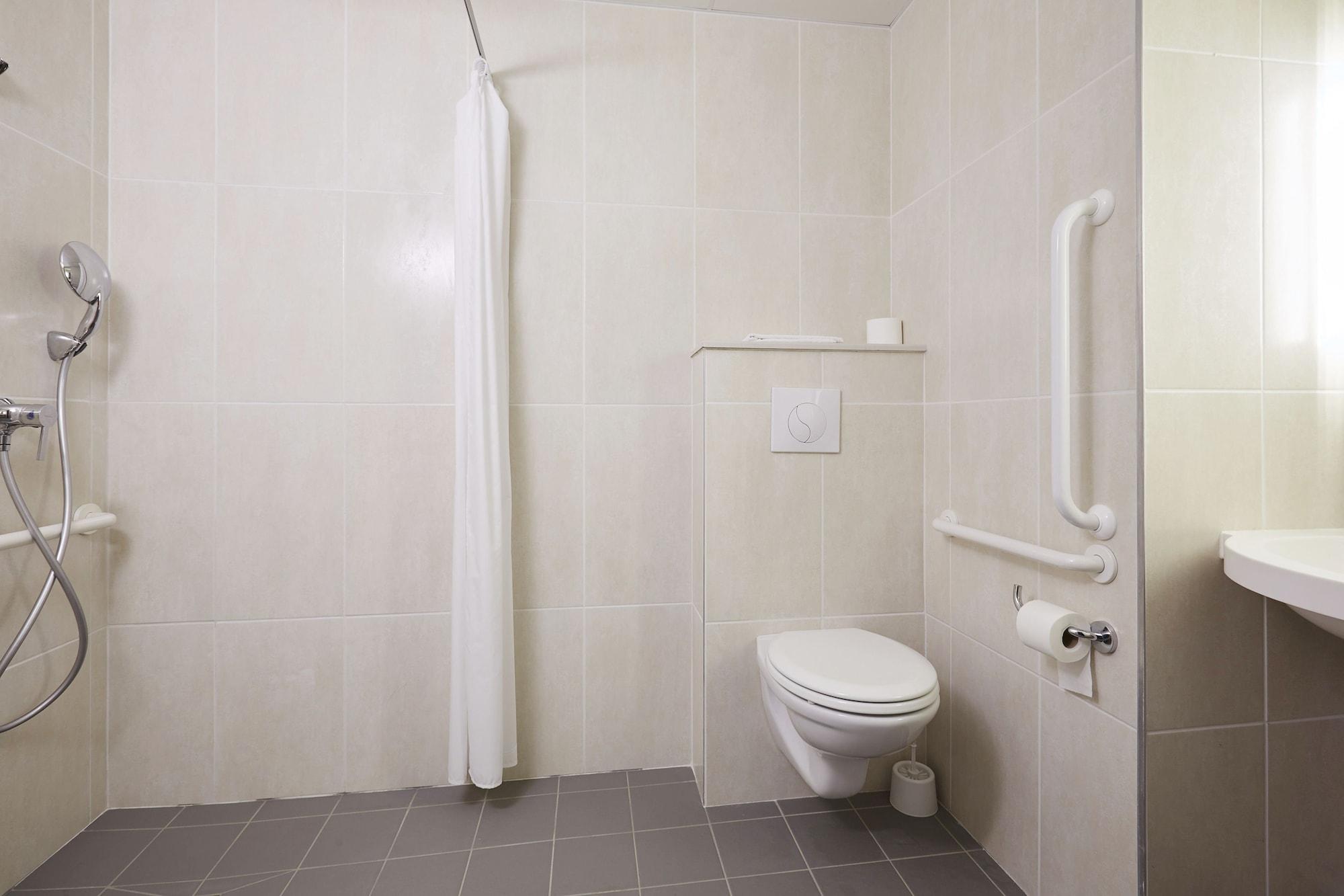 B&B Hôtel Quimper Nord Douarnenez Buitenkant foto