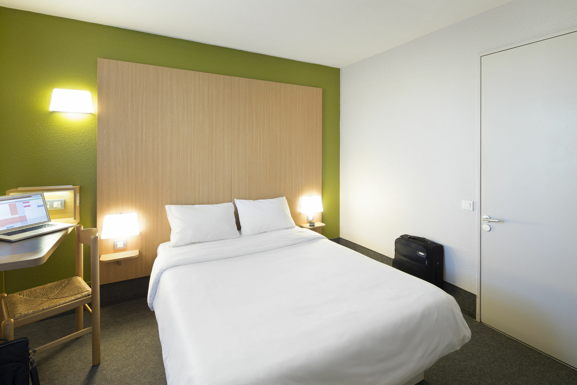 B&B Hôtel Quimper Nord Douarnenez Buitenkant foto