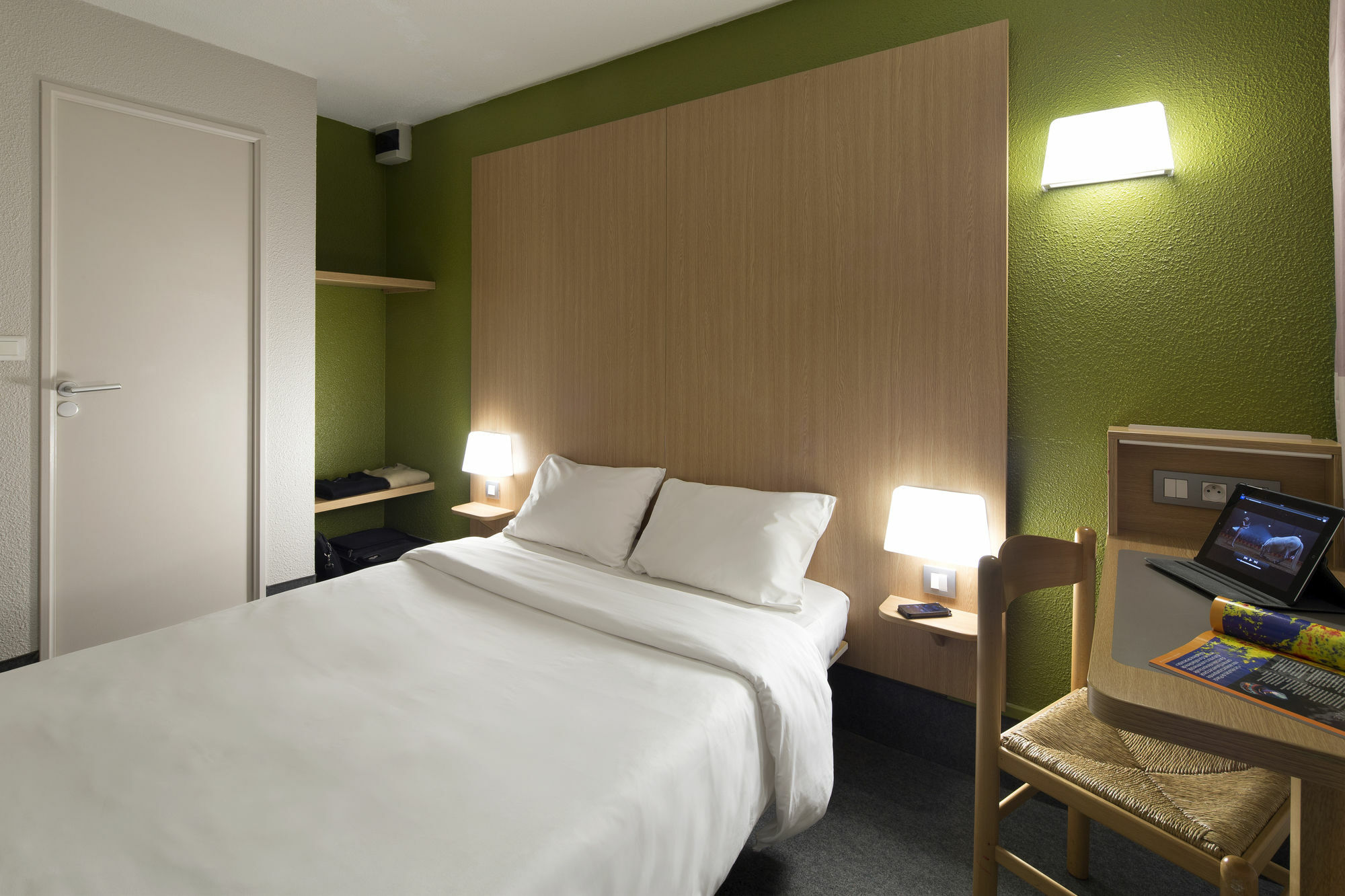 B&B Hôtel Quimper Nord Douarnenez Buitenkant foto